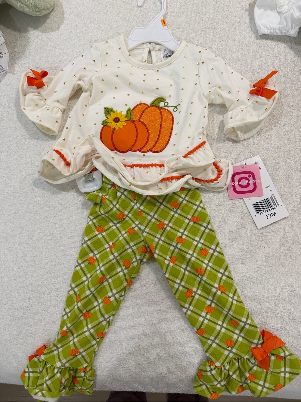 NWT Rare editions baby girl pumpkin two piece set - 12M